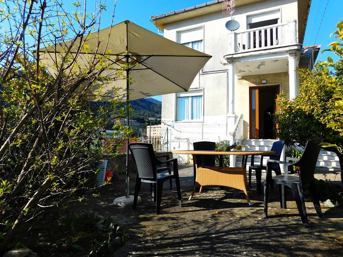 Vacanze In Villa, Леванто Экстерьер фото